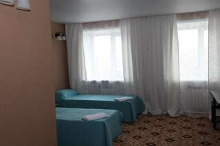 Отель Гостиница Троя Рудный Стандартный двухместный номер с 2 отдельными кроватями-2